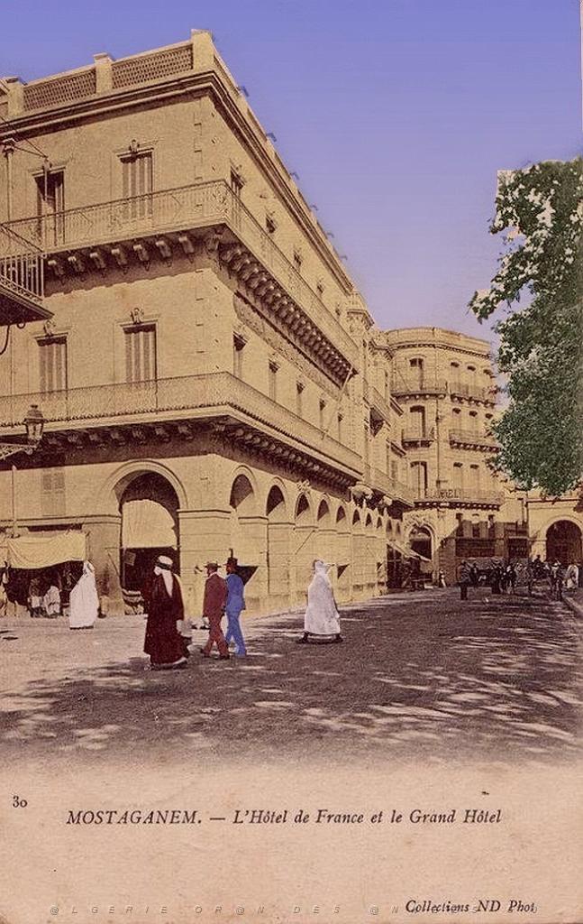 Mostaganem  l Hotel de France et le Grand Hotel.jpg